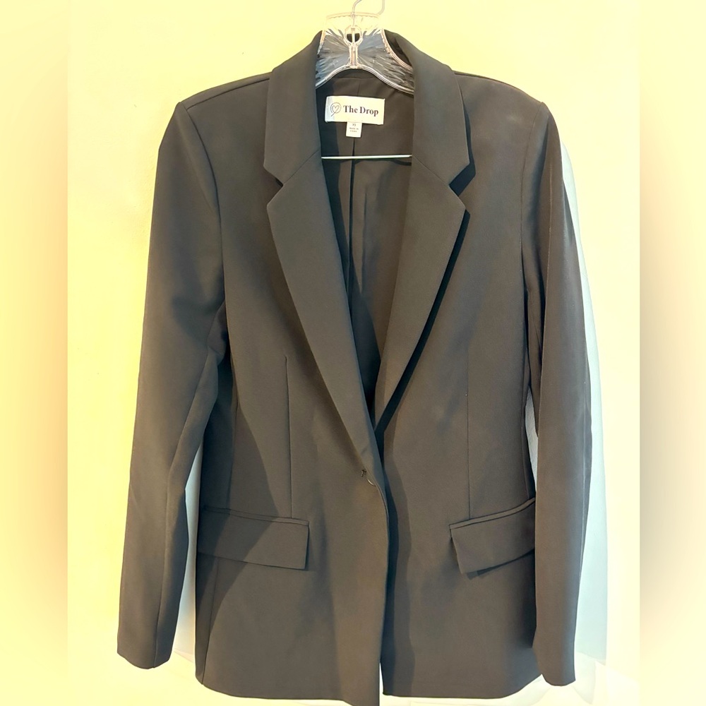 The DROP Women's Black Blazer XS
